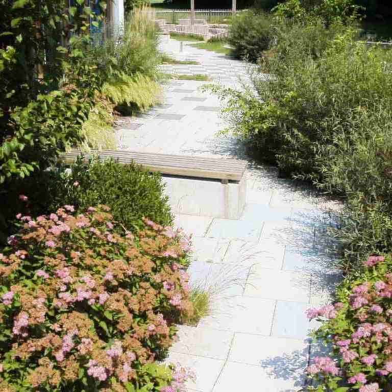 https://www.landschaftsarchitekt-haas.de/wp-content/uploads/2012/04/017-131.jpg