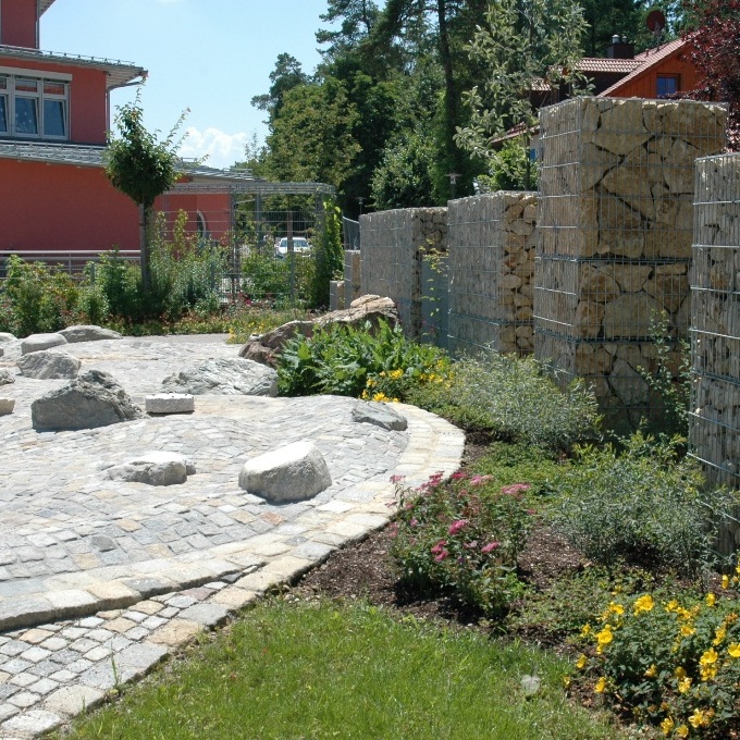 https://www.landschaftsarchitekt-haas.de/wp-content/uploads/2012/04/137-091.jpg